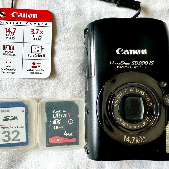 CANON PowerShot SD990 IS Digital ELPH Camera 14.7MP w/ Box, Manuals - Picture 1 of 12